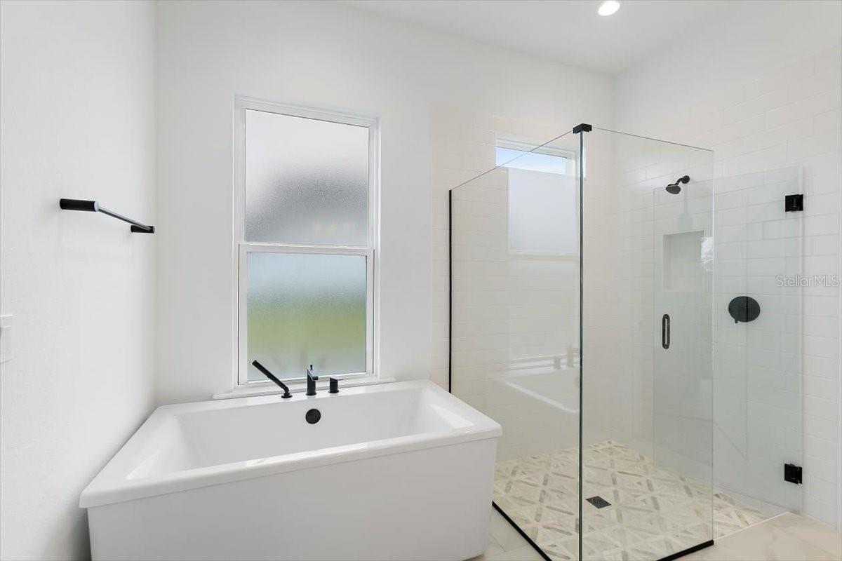 Image 17 of 30 For 21 Mahogany Way