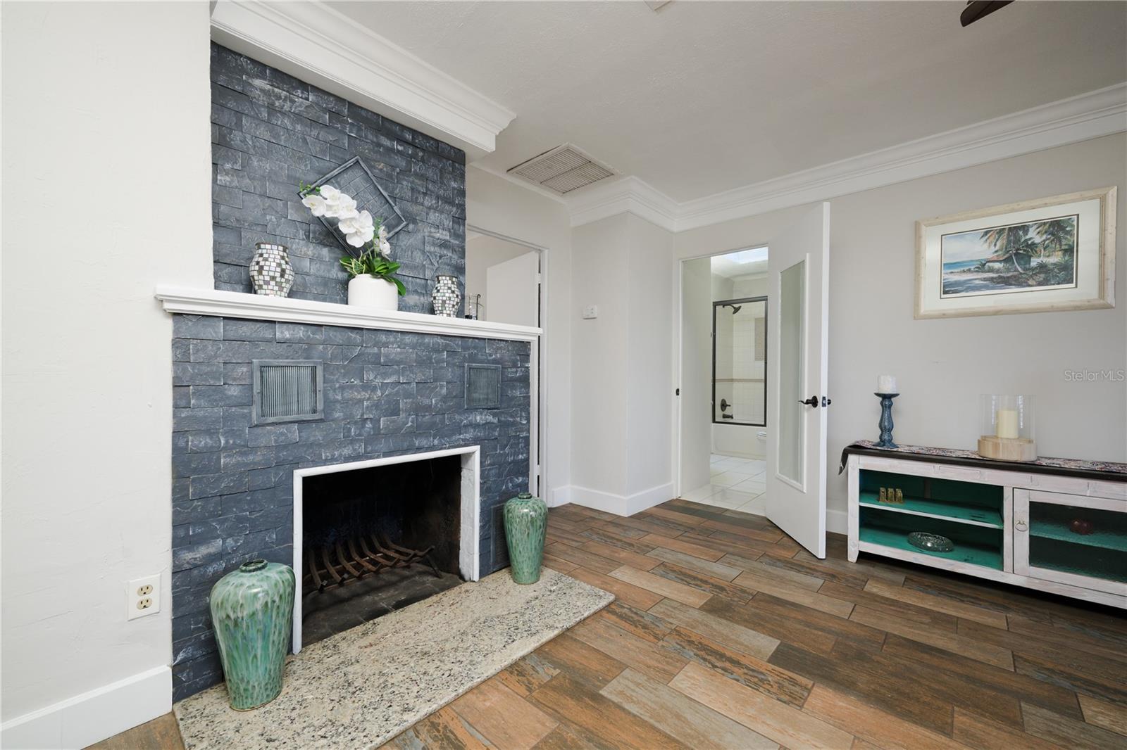 Image 9 of 47 For 1224 Central Avenue