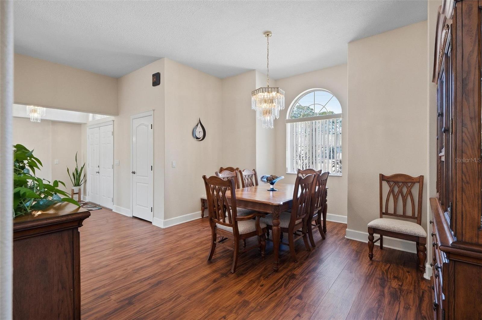 Image 13 of 79 For 108 Barrington Drive