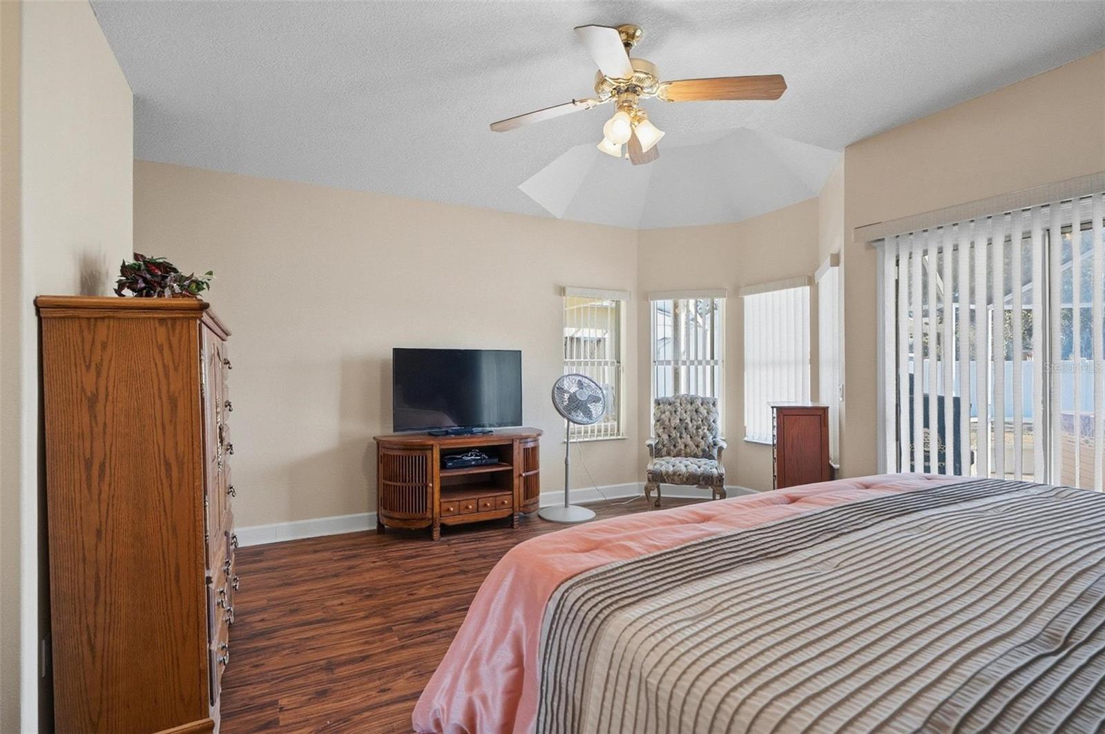 Image 40 of 79 For 108 Barrington Drive