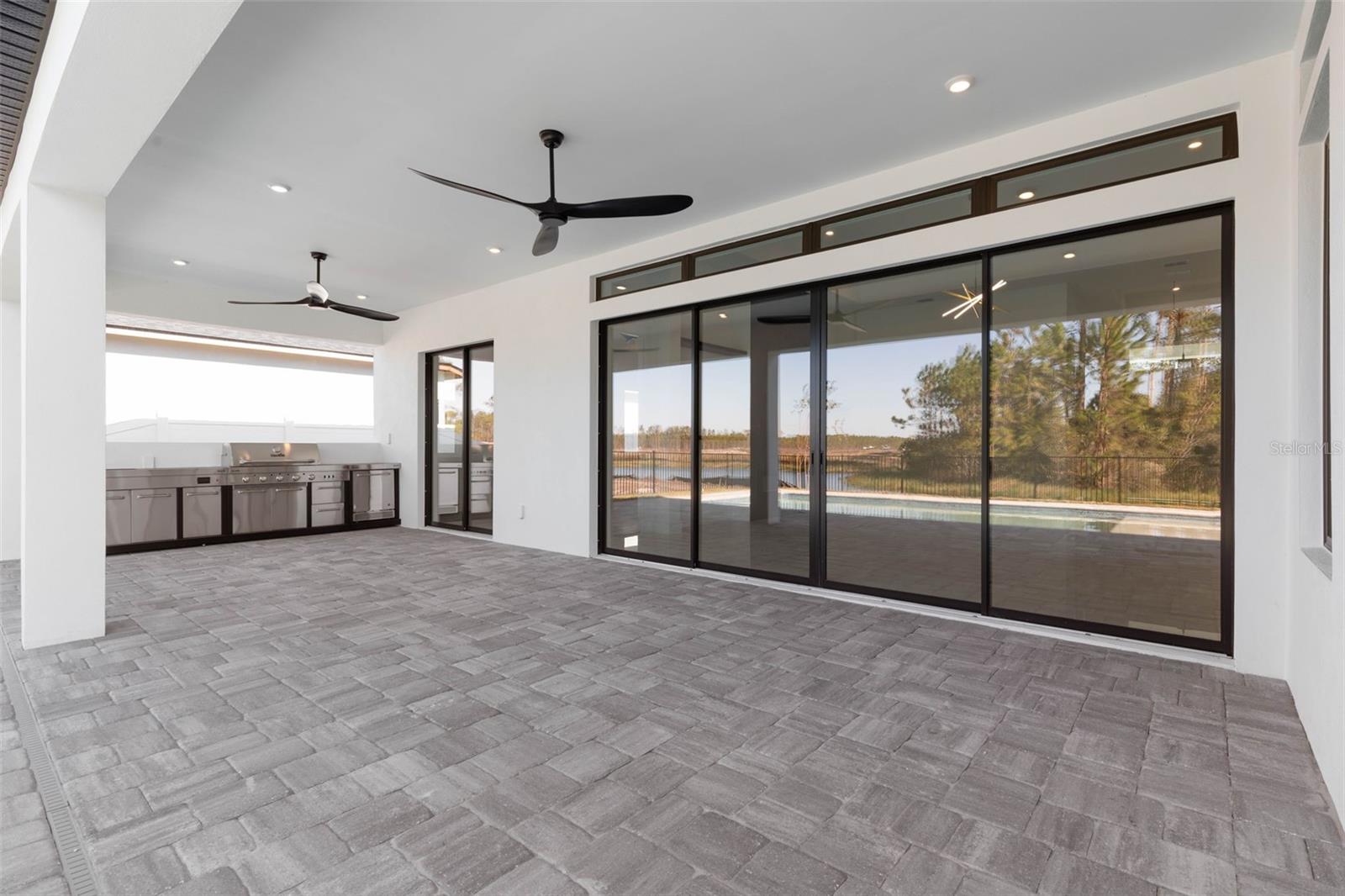 Image 22 of 44 For 34 Fallen Oak Lane