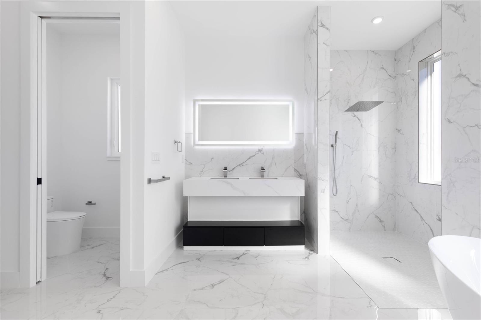 Image 25 of 44 For 34 Fallen Oak Lane