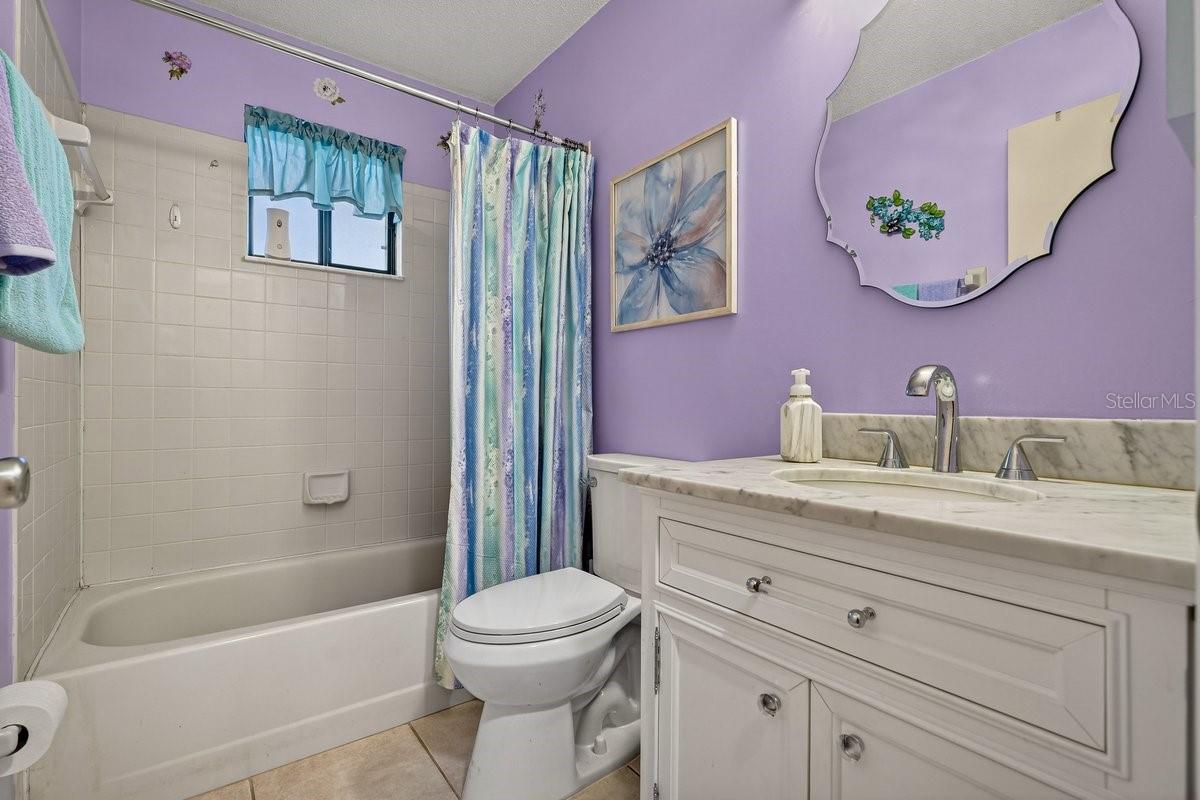 Image 21 of 58 For 33 Lakepoint Circle