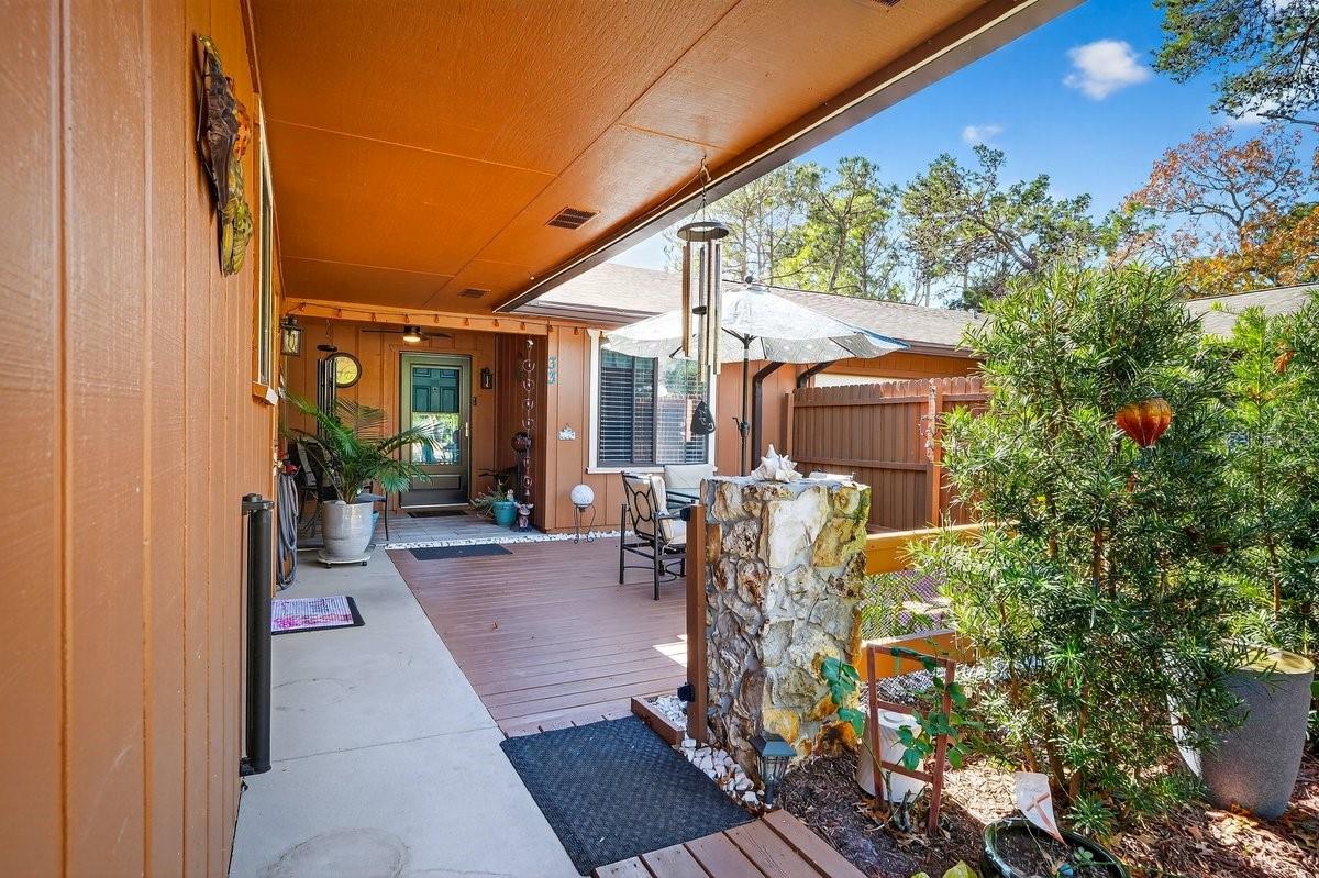 Image 31 of 58 For 33 Lakepoint Circle