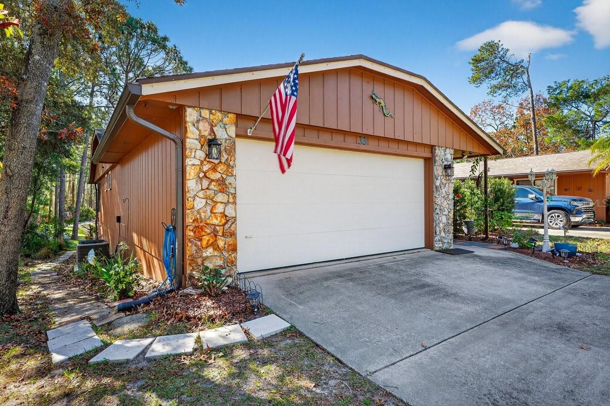 Image 35 of 58 For 33 Lakepoint Circle