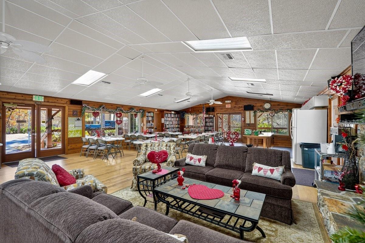 Image 44 of 58 For 33 Lakepoint Circle