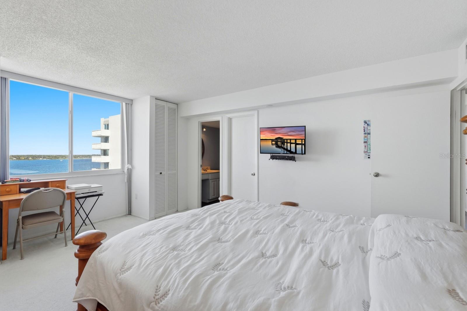 Image 18 of 47 For 925 Halifax Avenue 903