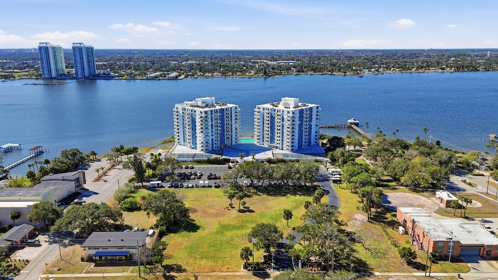 Image 31 of 47 For 925 Halifax Avenue 903