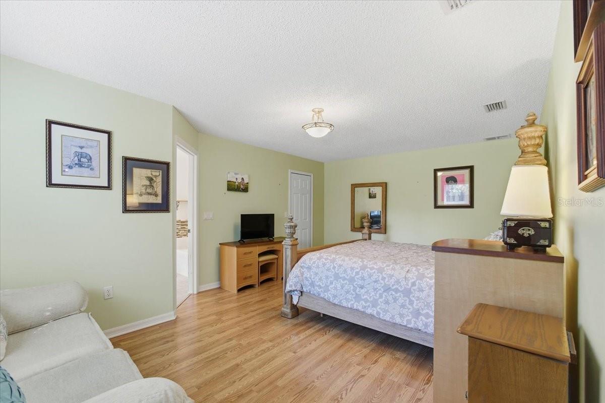 Image 19 of 44 For 64 Belvedere Lane