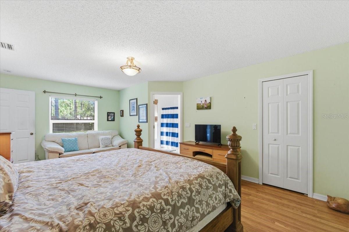 Image 21 of 44 For 64 Belvedere Lane