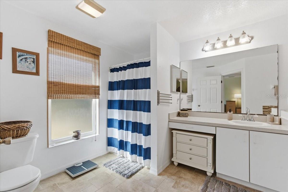 Image 23 of 44 For 64 Belvedere Lane