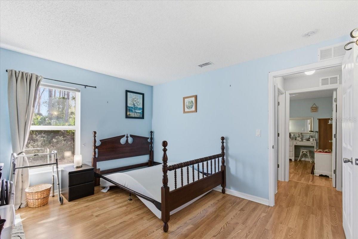 Image 25 of 44 For 64 Belvedere Lane