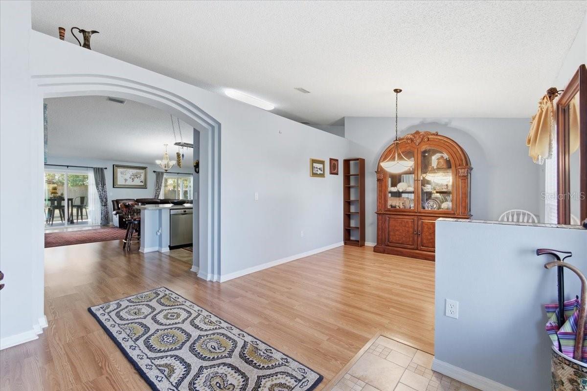 Image 7 of 44 For 64 Belvedere Lane