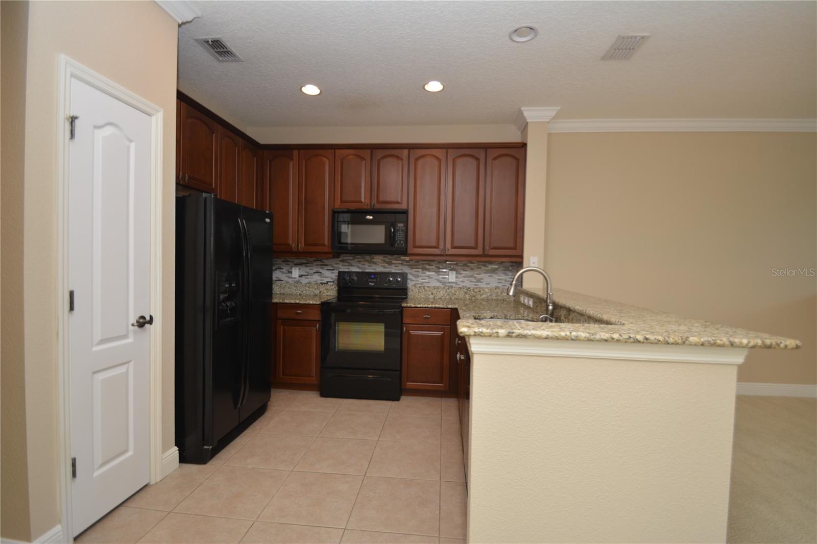 Image 12 of 43 For 190 Riverview Bend S 1024