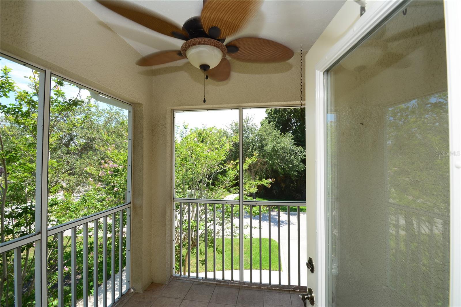 Image 6 of 43 For 190 Riverview Bend S 1024