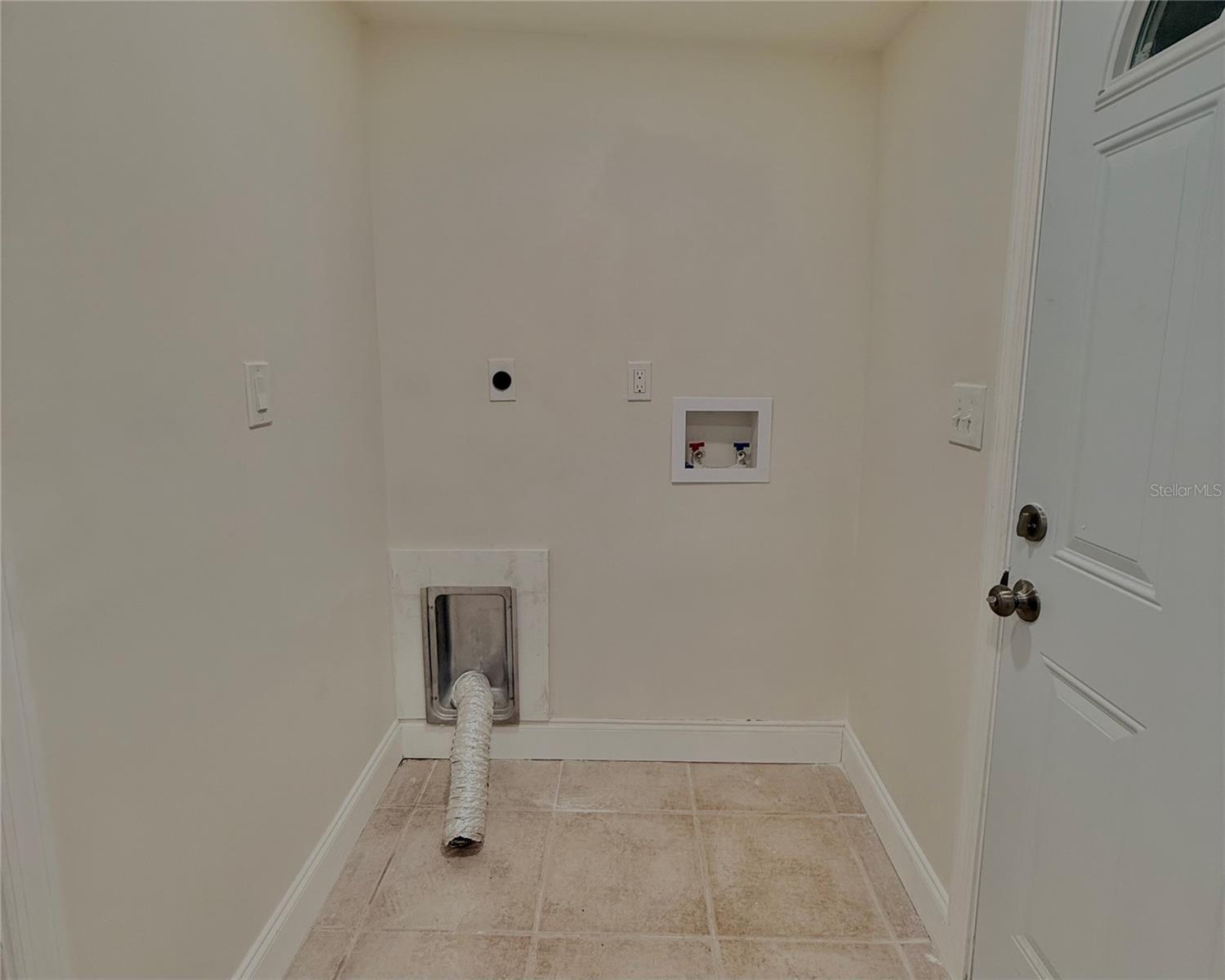 Image 14 of 42 For 3015 13th Drive