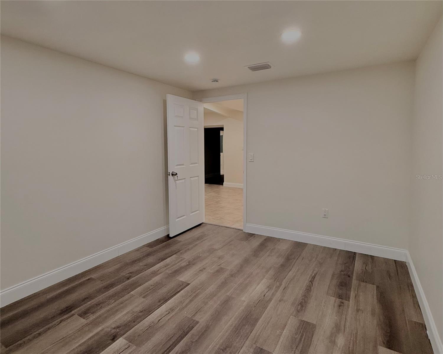 Image 21 of 42 For 3015 13th Drive