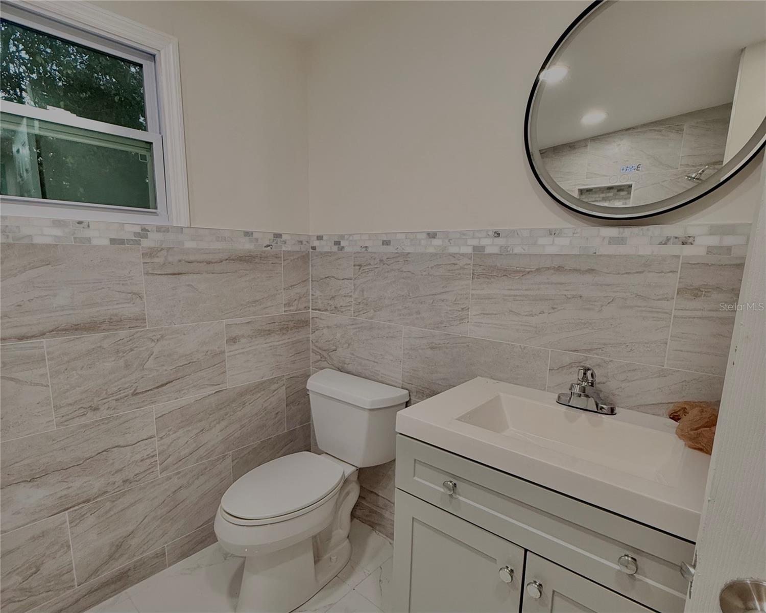 Image 23 of 42 For 3015 13th Drive