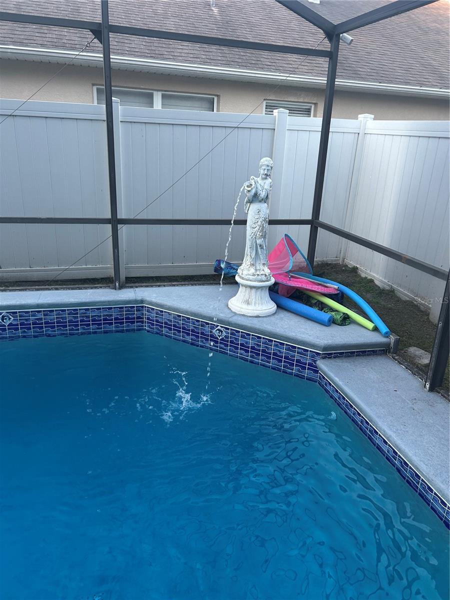 Image 11 of 19 For 7903 Oakstone Court