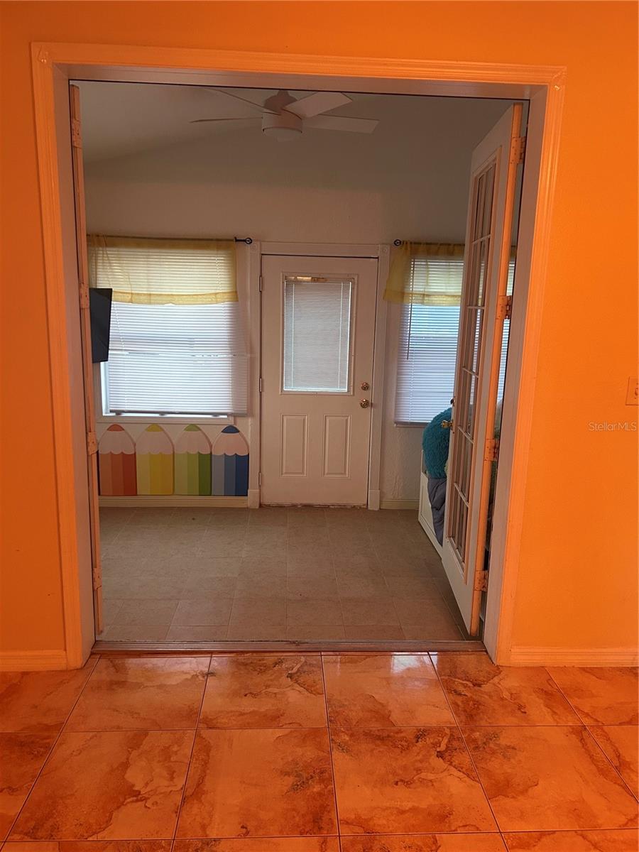 Image 14 of 19 For 7903 Oakstone Court