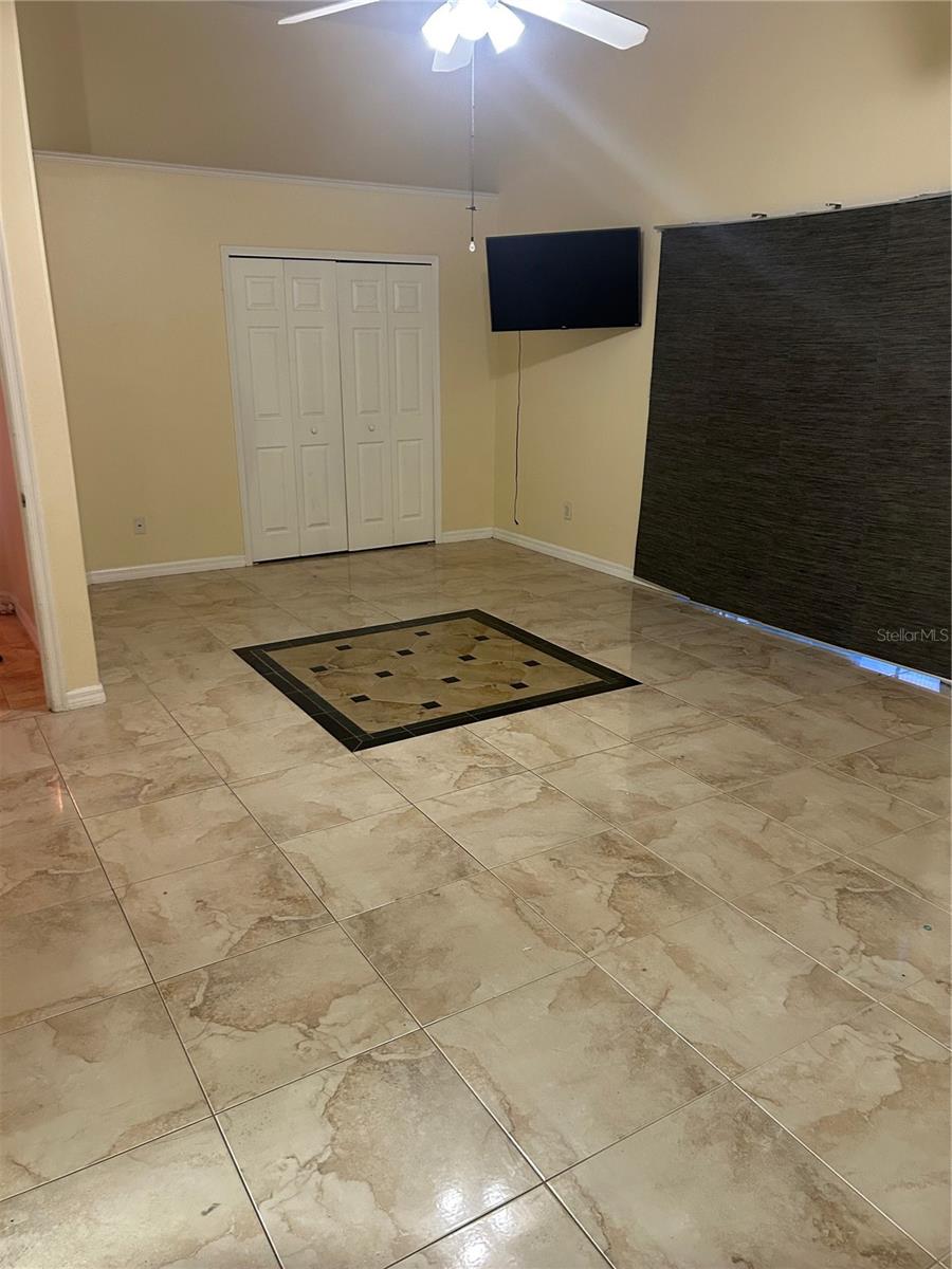 Image 7 of 19 For 7903 Oakstone Court