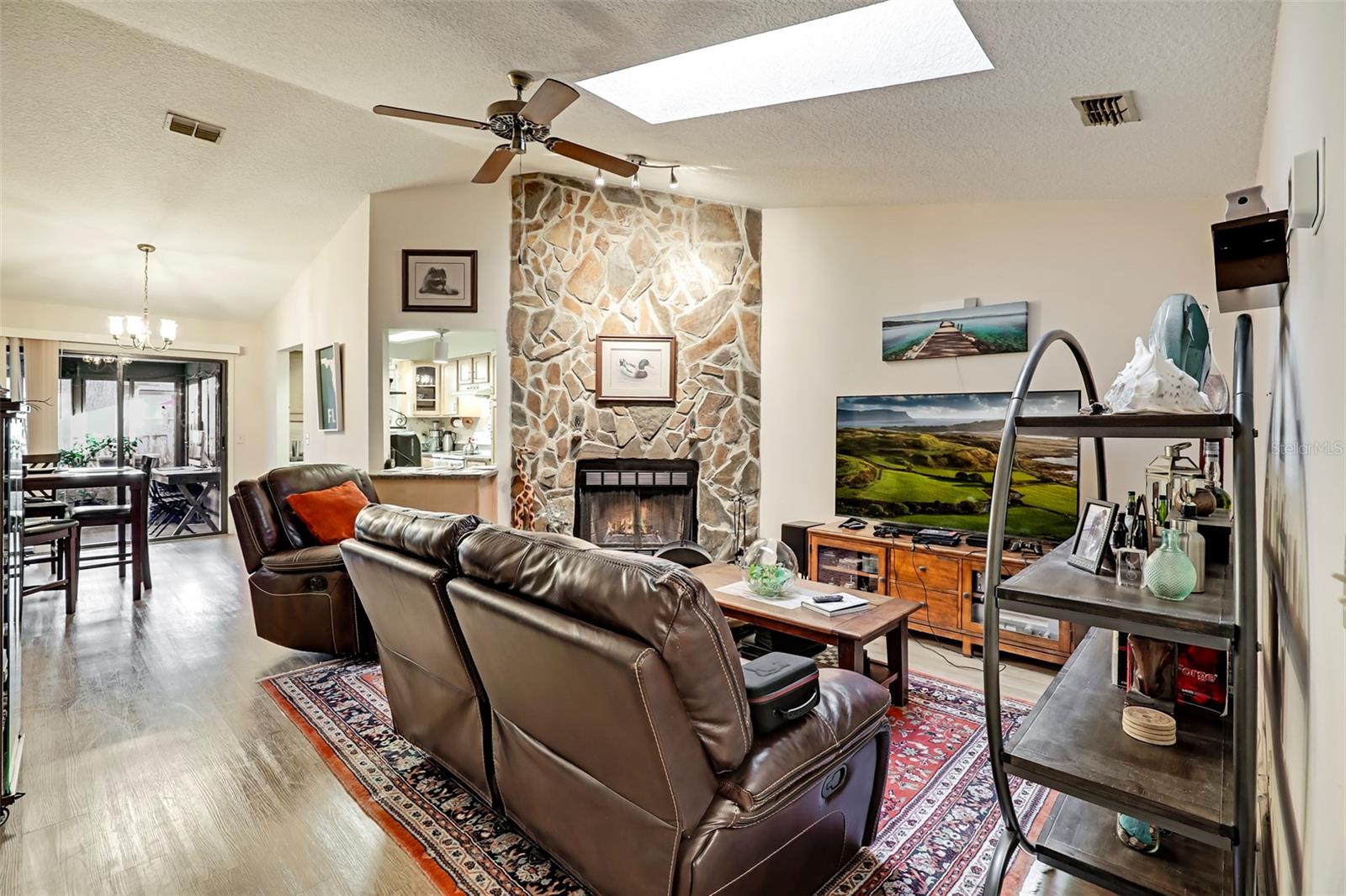 Image 2 of 28 For 531 Loring Avenue