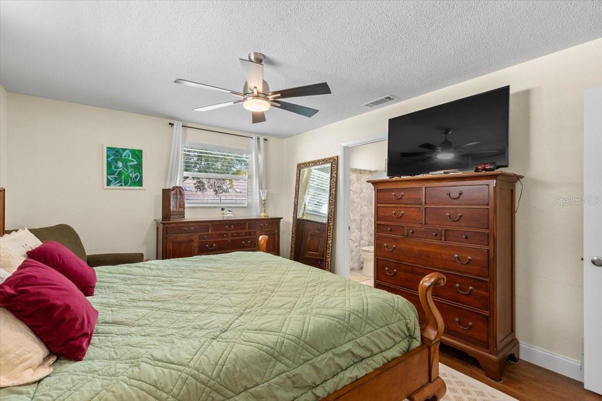 Image 22 of 49 For 31 Brookwood Drive