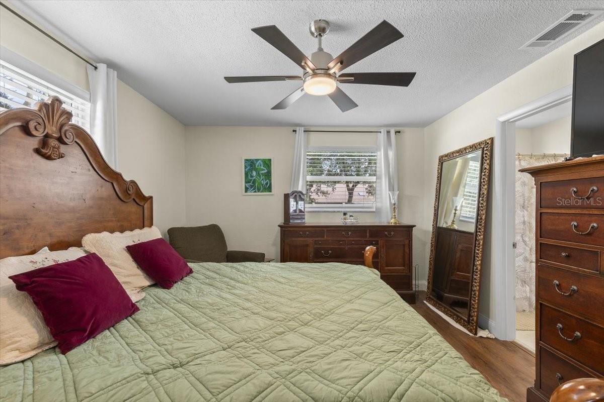 Image 23 of 49 For 31 Brookwood Drive