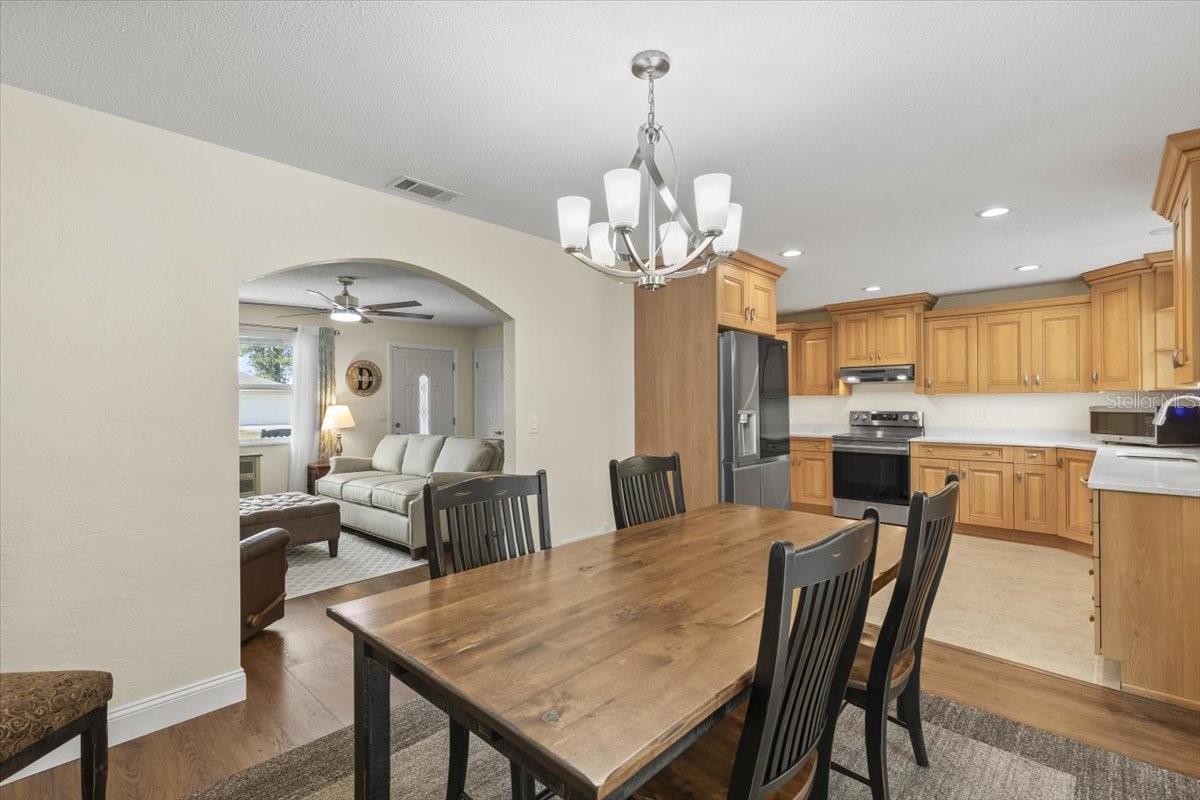 Image 9 of 49 For 31 Brookwood Drive