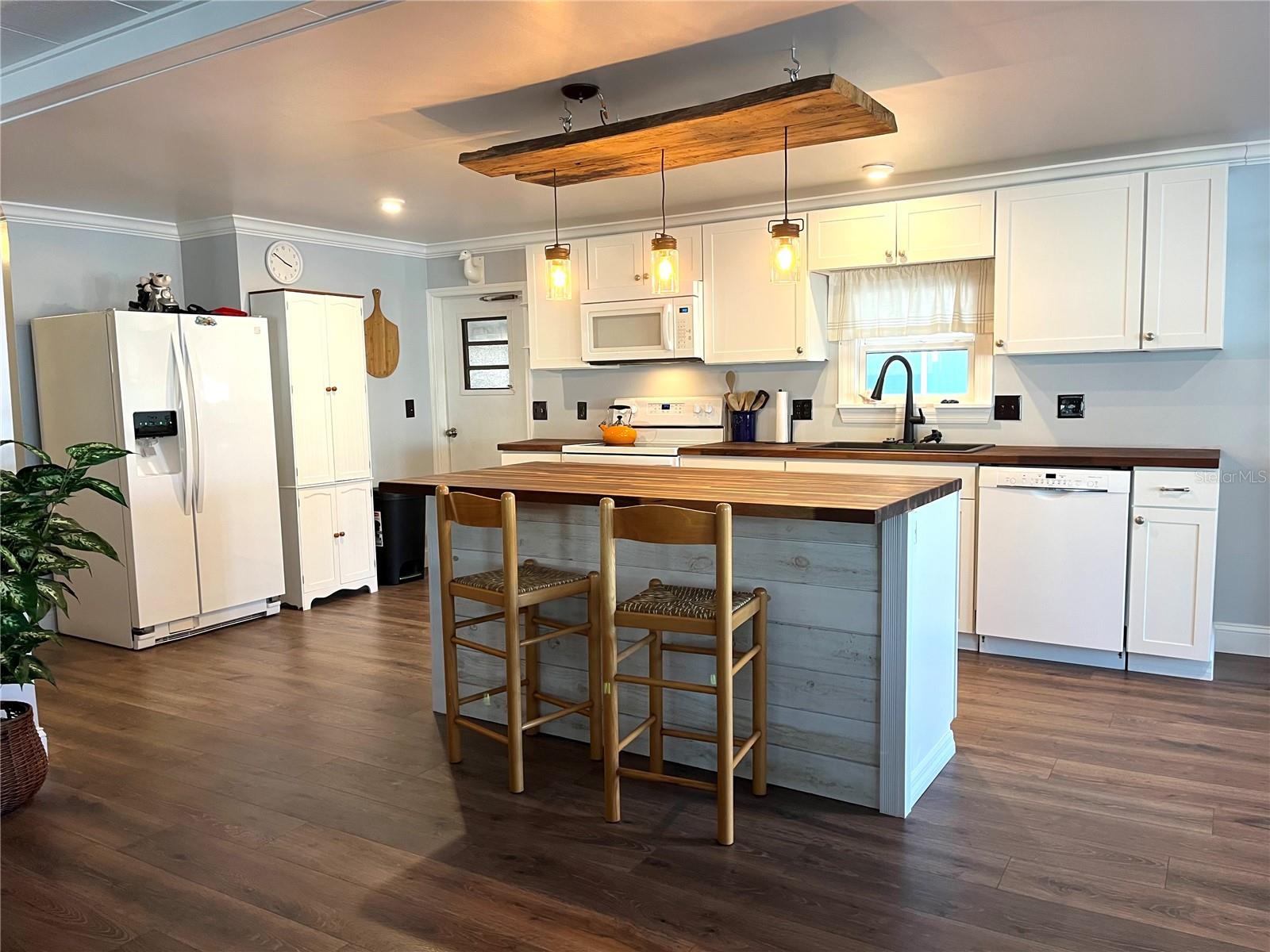 Image 12 of 53 For 197 Monitor Drive