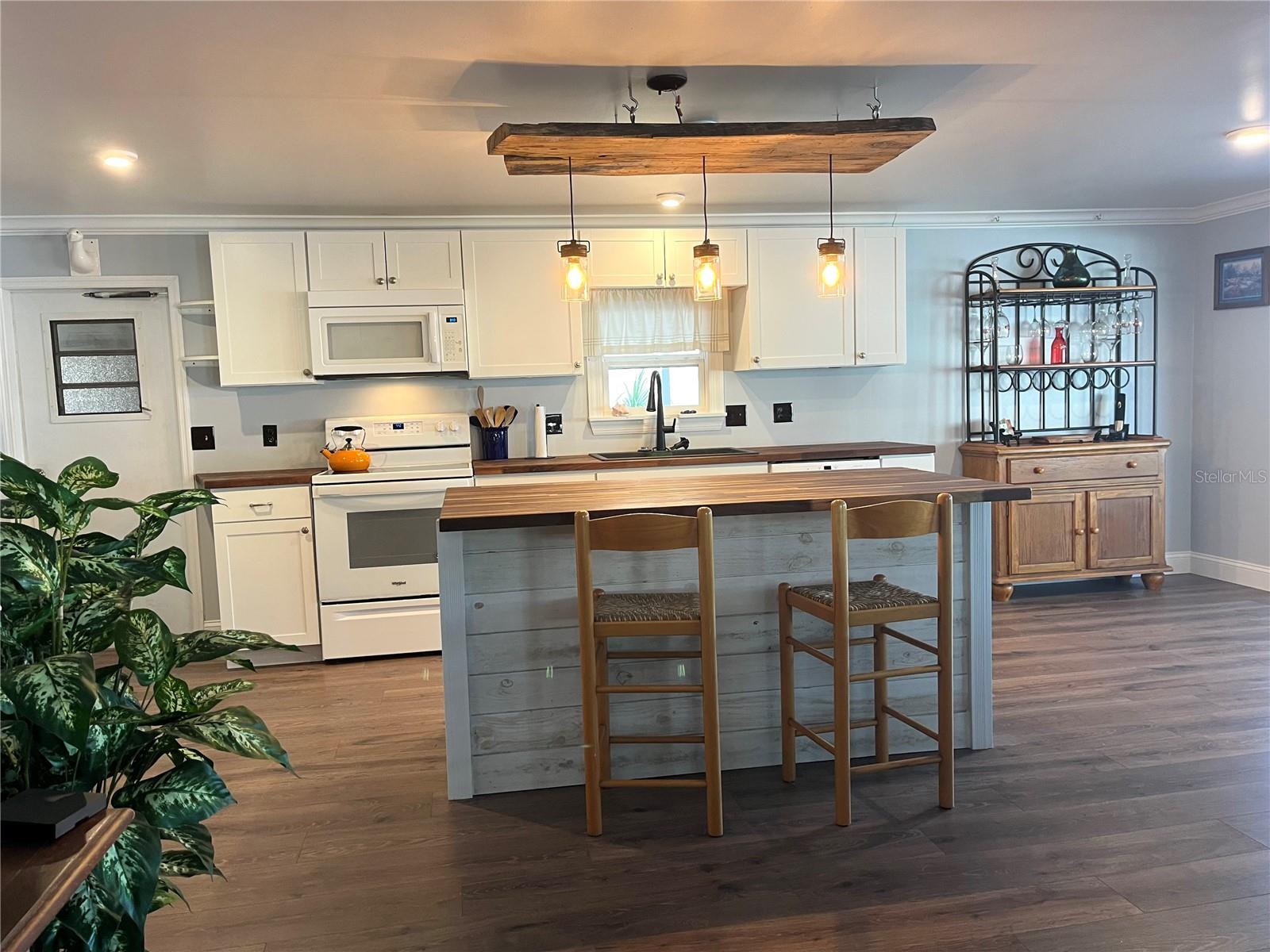 Image 13 of 53 For 197 Monitor Drive