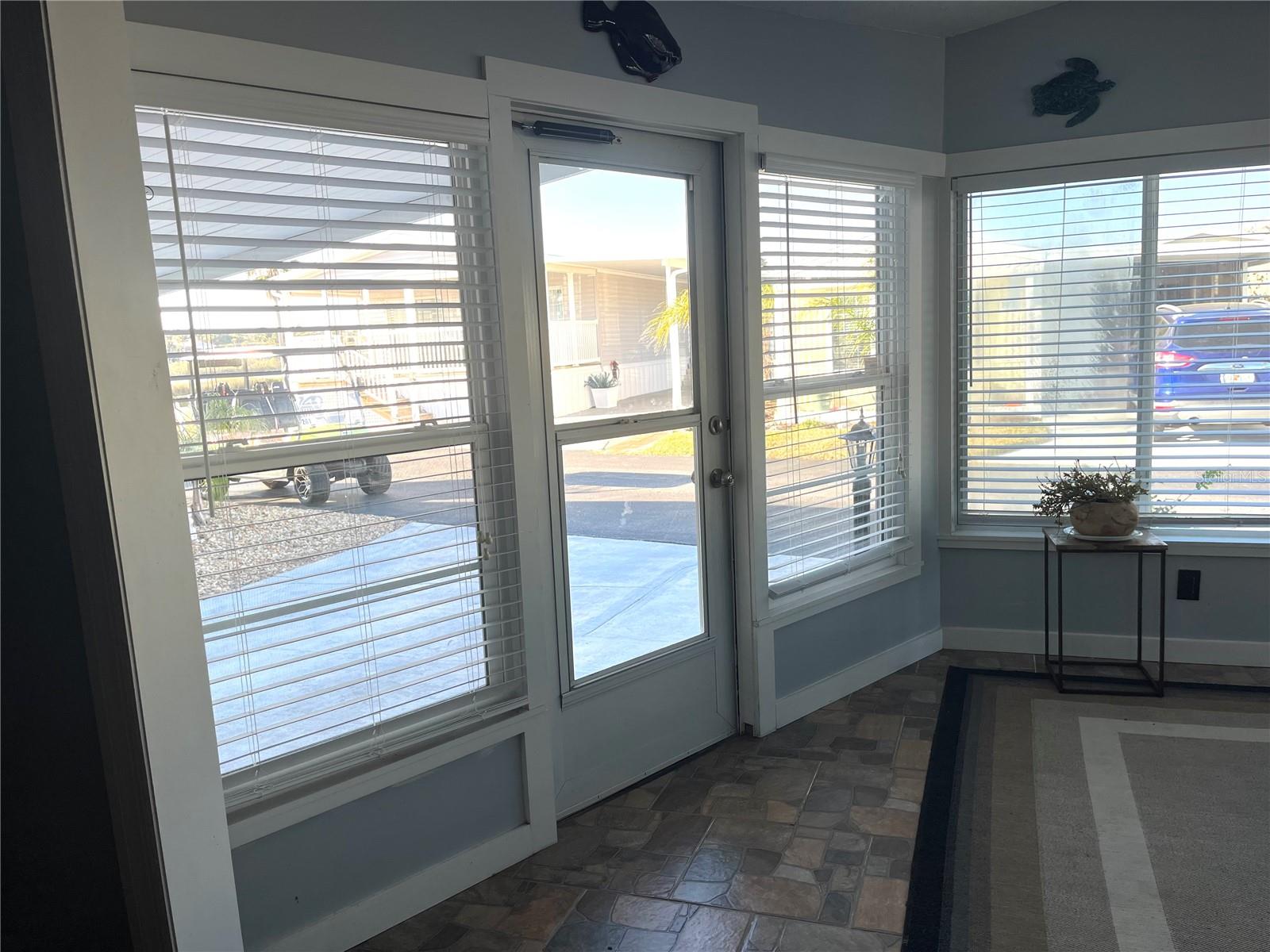 Image 19 of 53 For 197 Monitor Drive