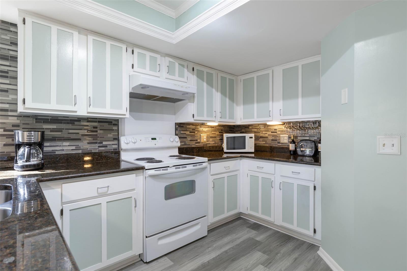 Image 9 of 48 For 24 Fairways Circle 24