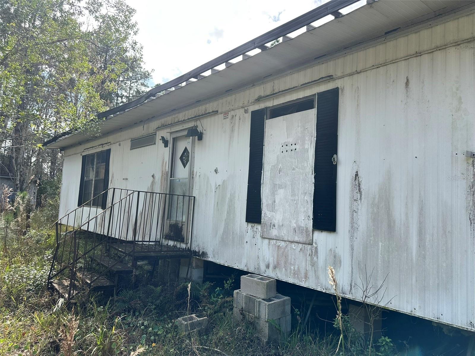 Image 3 of 8 For 1516 Avocado Boulevard