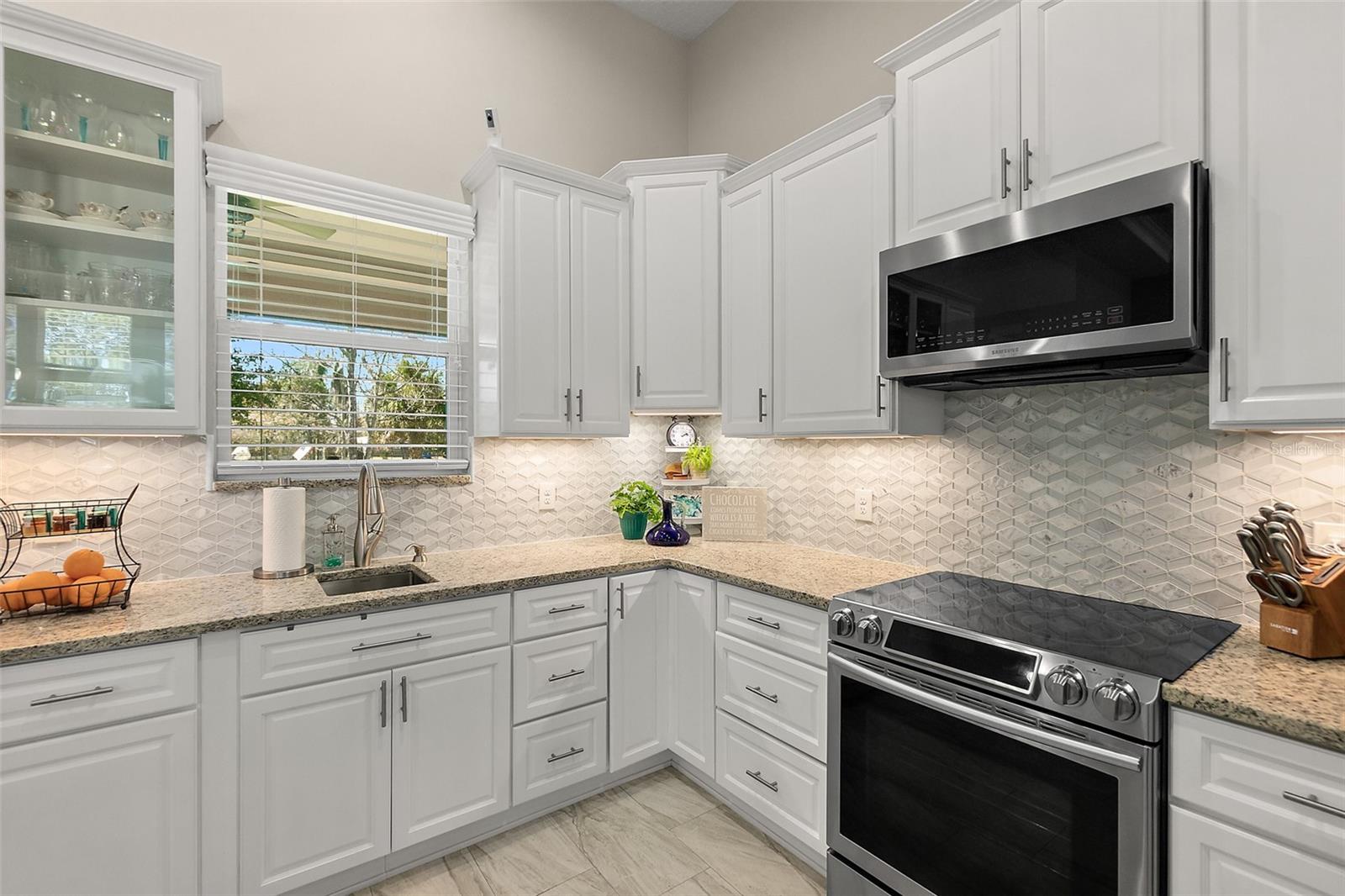 Image 15 of 52 For 125 Birchwood Drive