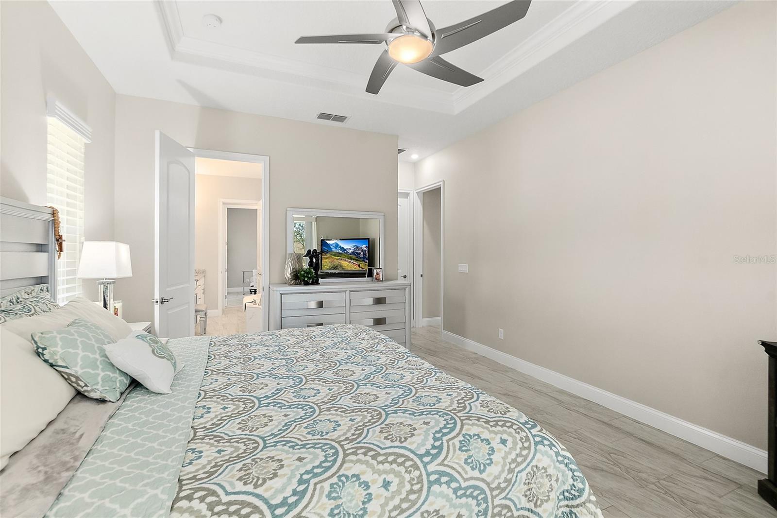 Image 21 of 52 For 125 Birchwood Drive