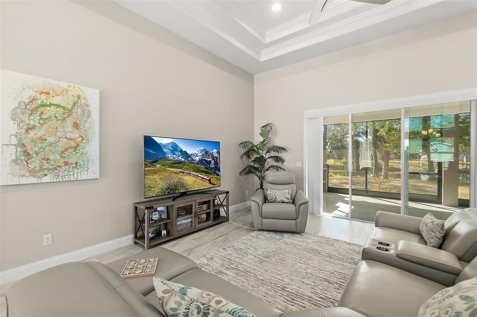 Image 7 of 52 For 125 Birchwood Drive