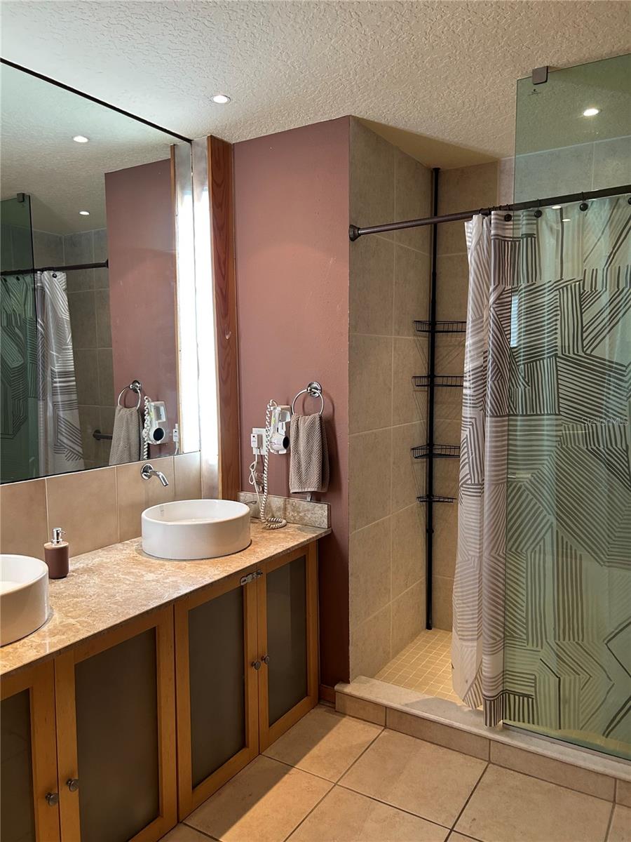 Image 6 of 17 For 101 Palm Harbor Parkway 303b