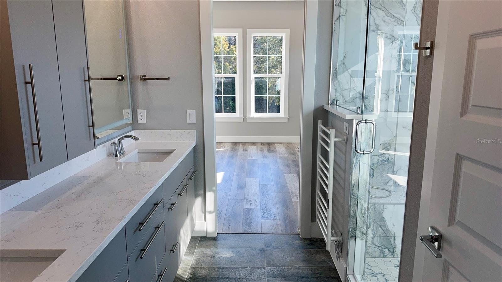 Image 17 of 30 For 142 Harbor Village Point S