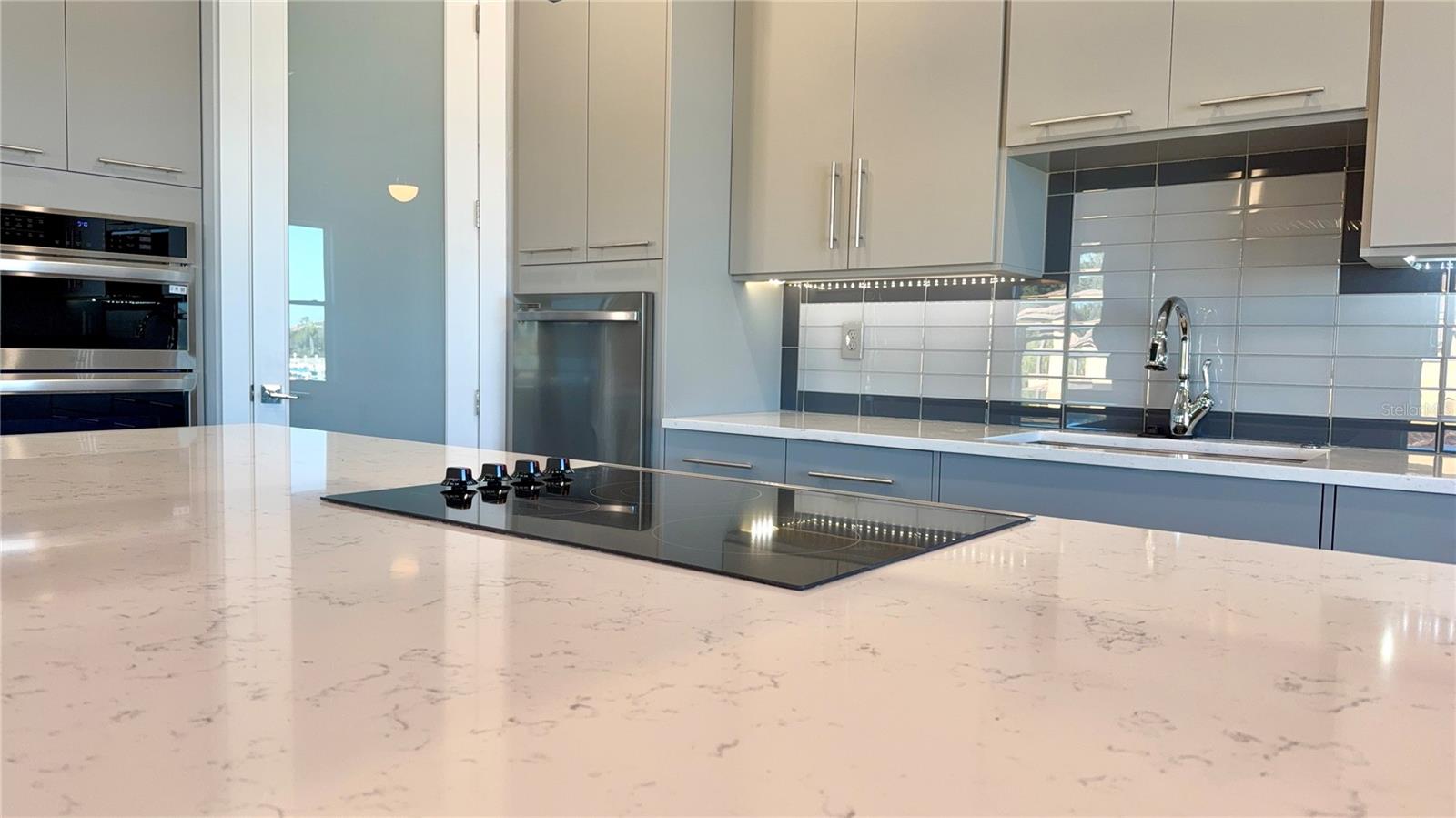 Image 9 of 30 For 142 Harbor Village Point S