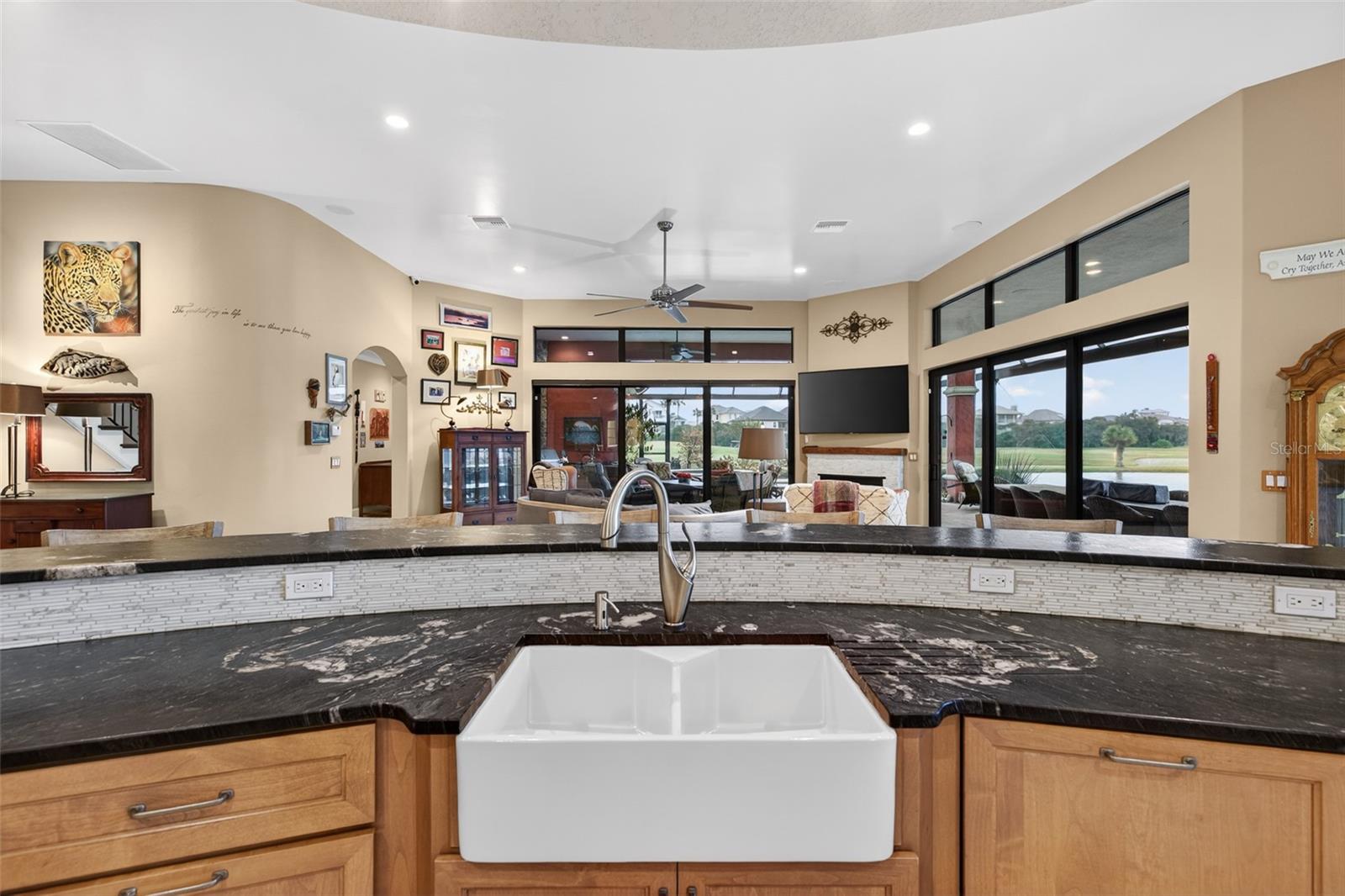 Image 11 of 71 For 27 Las Palmas Way