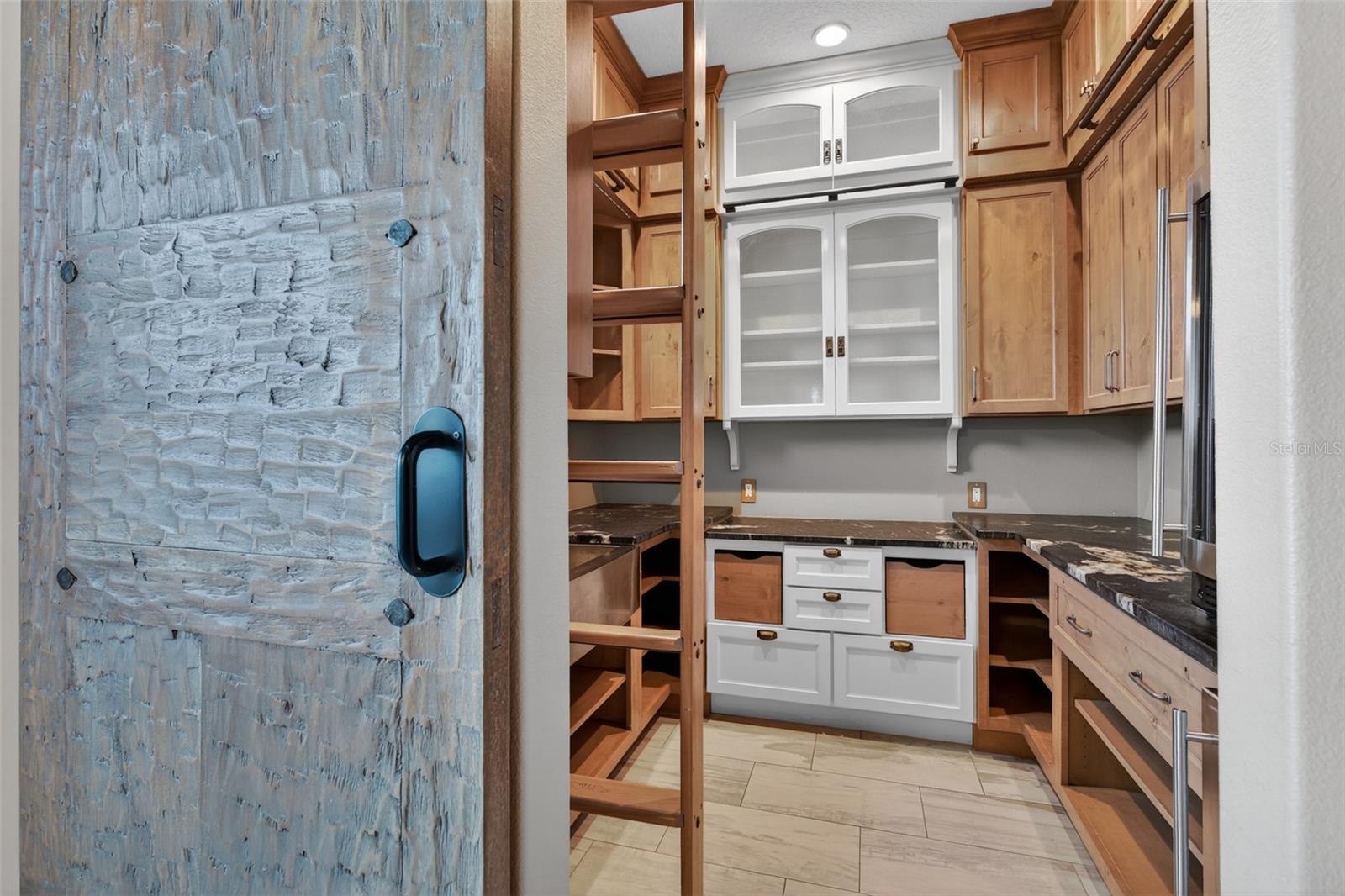 Image 13 of 71 For 27 Las Palmas Way