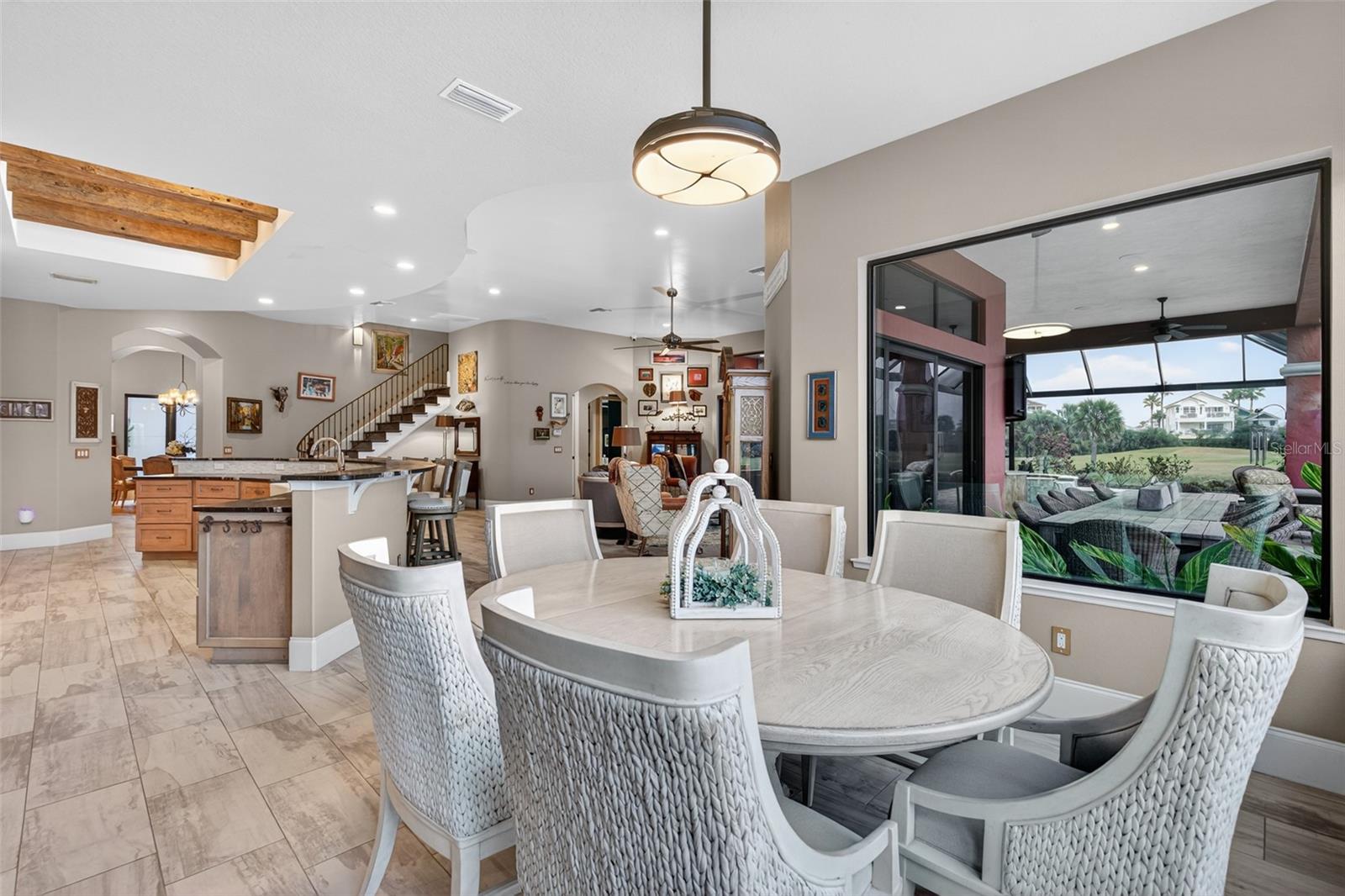 Image 16 of 71 For 27 Las Palmas Way