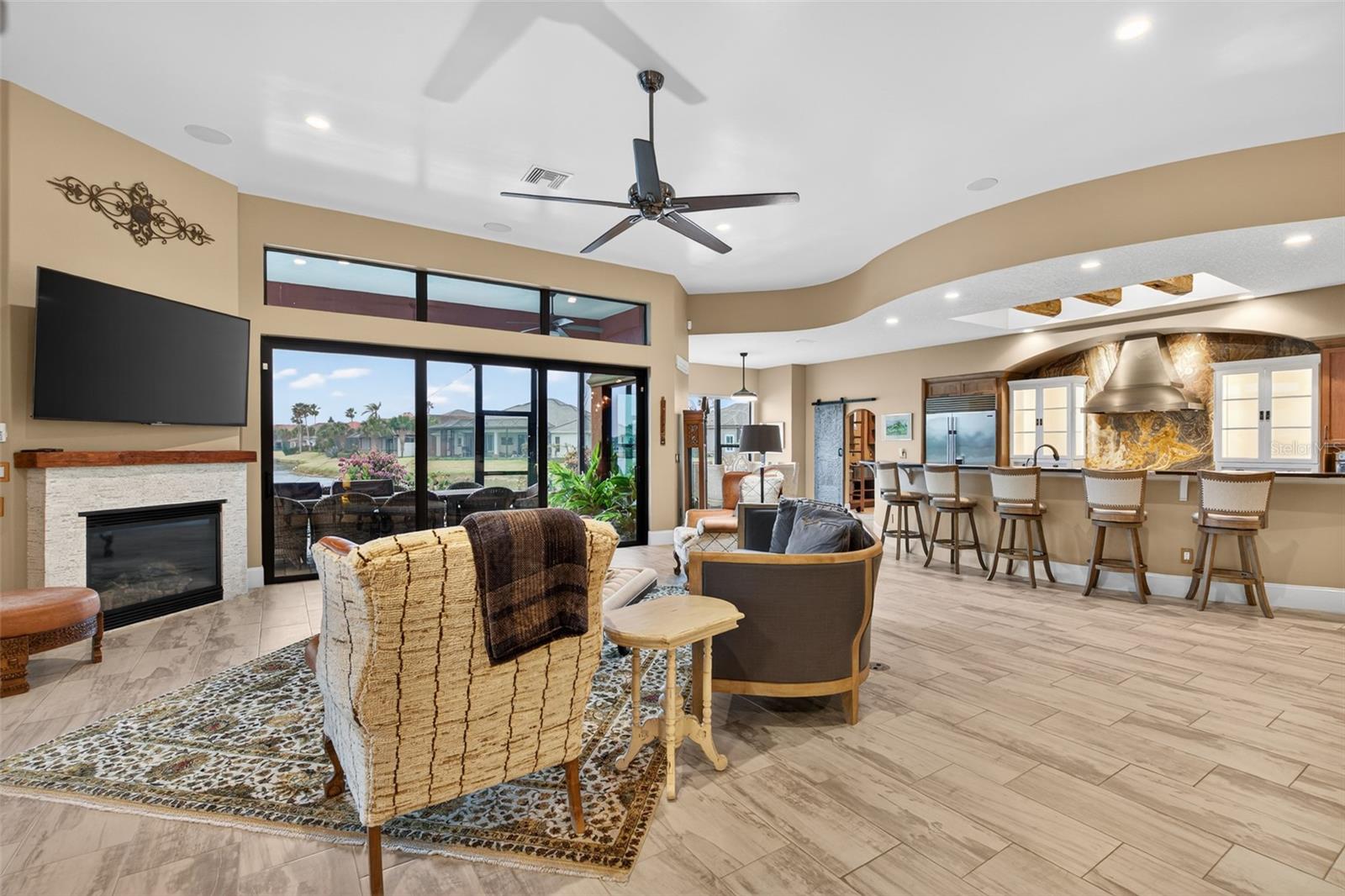 Image 20 of 71 For 27 Las Palmas Way