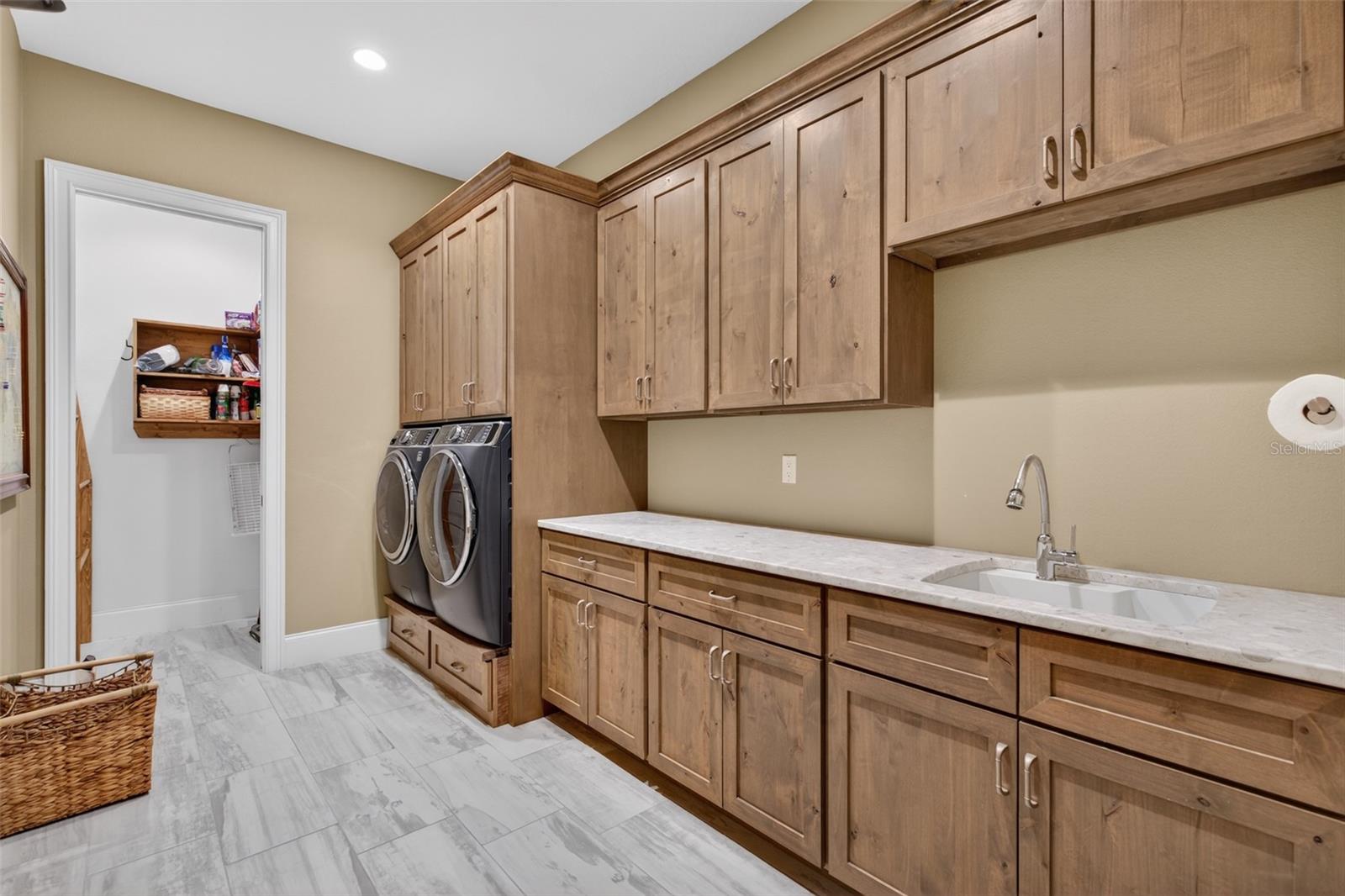 Image 25 of 71 For 27 Las Palmas Way