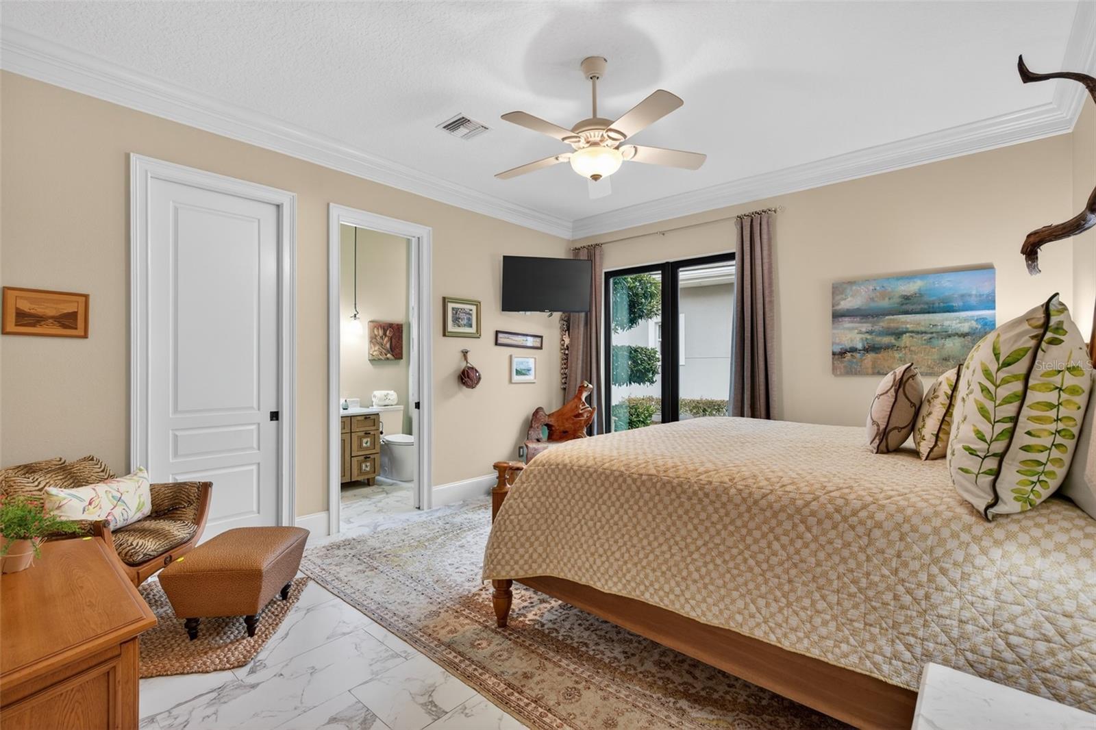 Image 35 of 71 For 27 Las Palmas Way