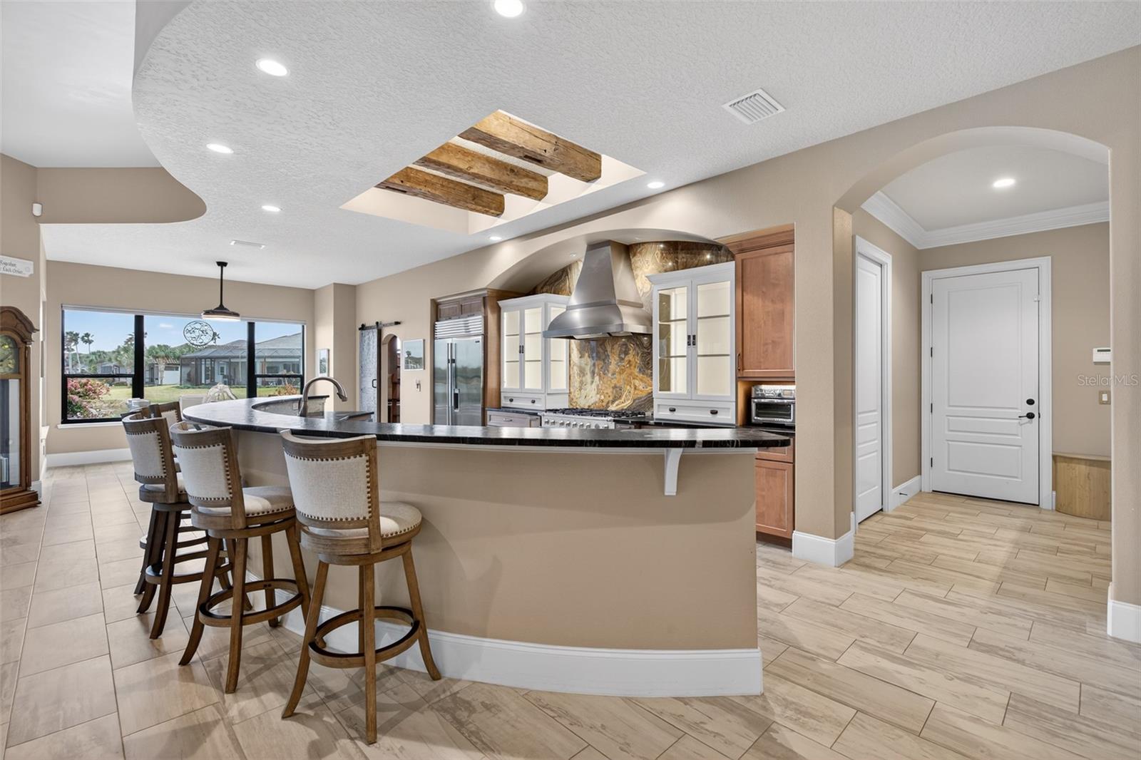 Image 4 of 71 For 27 Las Palmas Way