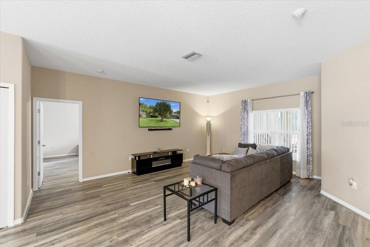 Image 20 of 50 For 5 Port Echo Place