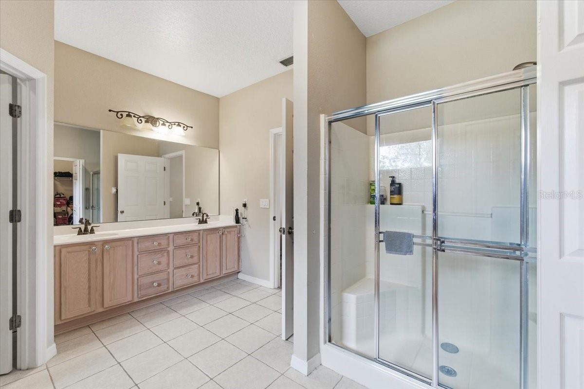 Image 38 of 50 For 5 Port Echo Place