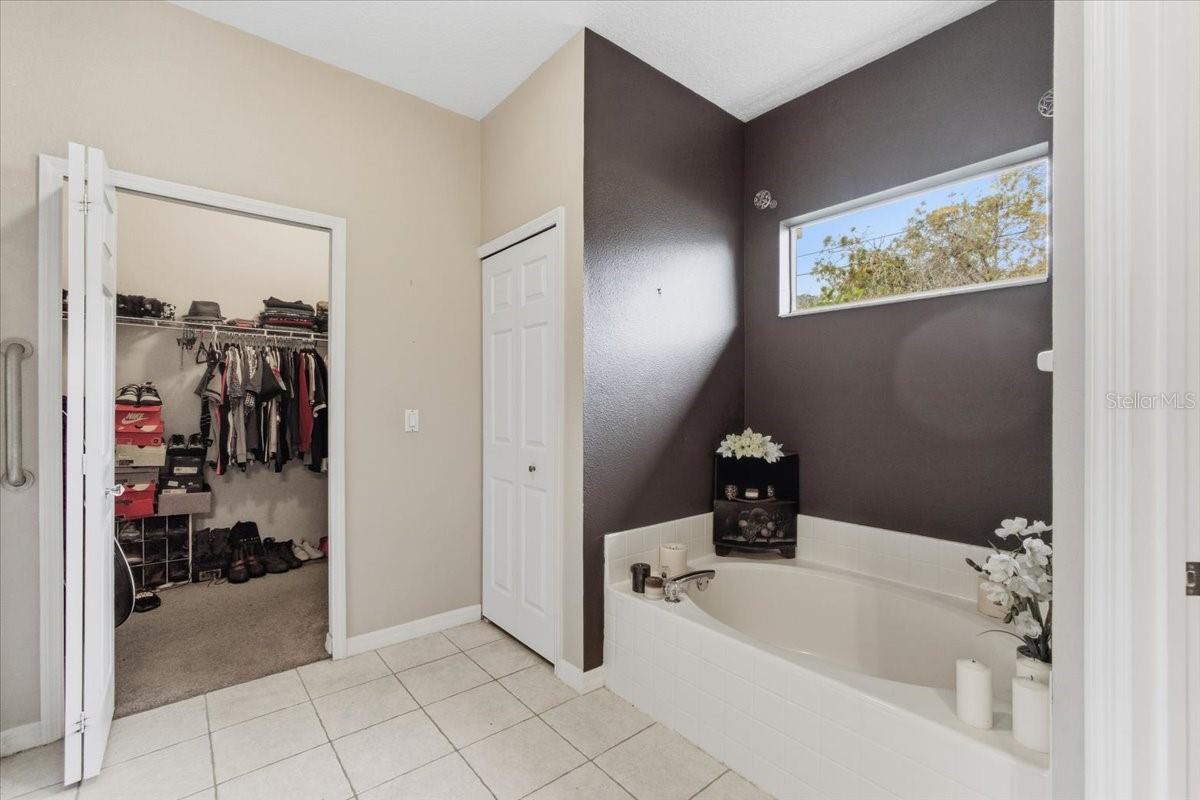 Image 39 of 50 For 5 Port Echo Place